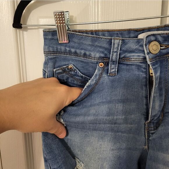 YMI curvy fit factory distressed jean shorts - Picture 3 of 9